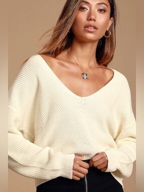 ◾️Lulus Feel It Still Ivory Sweater